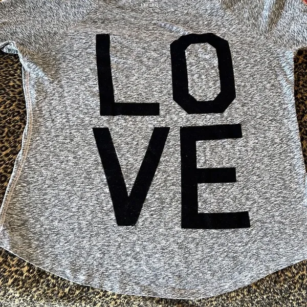American Eagle Favorite T “LOVE” in Grey Heather - Image 6