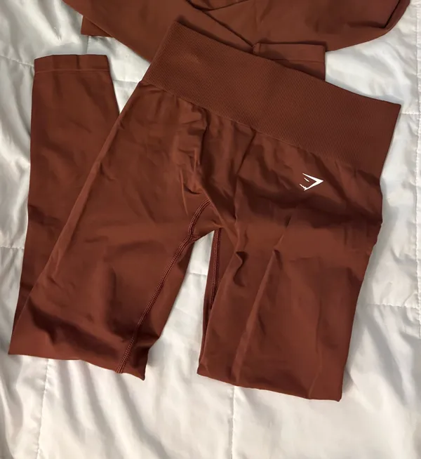 Gymshark everyday seamless leggings burgundy small - Image 3