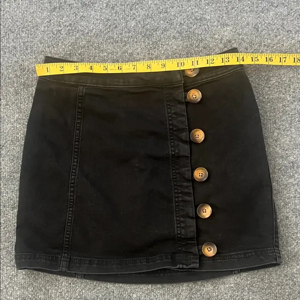 Free People Black Denim Button Front Mini Skirt Size 2 - Image 8