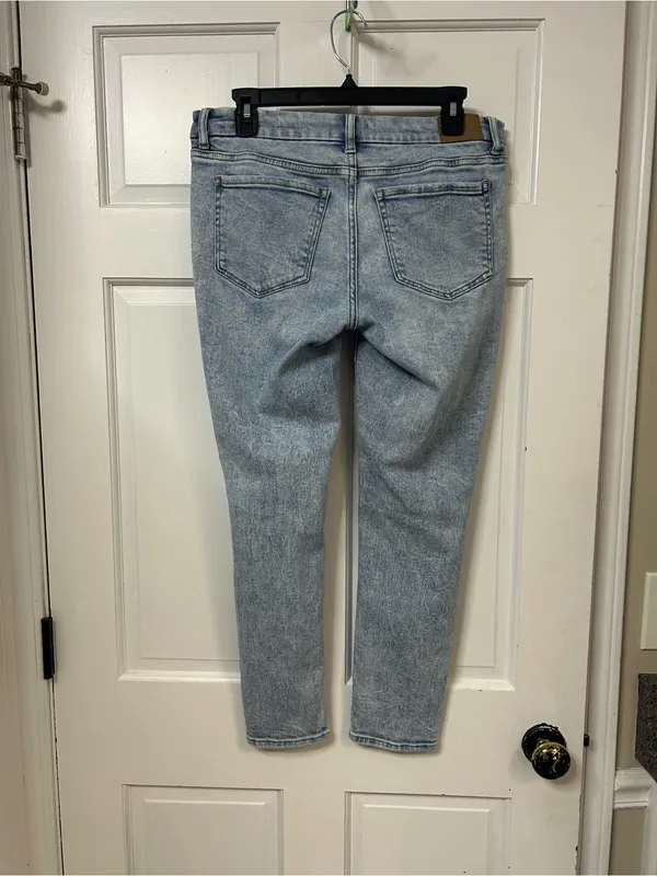 Light Wash Distressed Skinny Jeans - Women's Stretch Denim - Image 3
