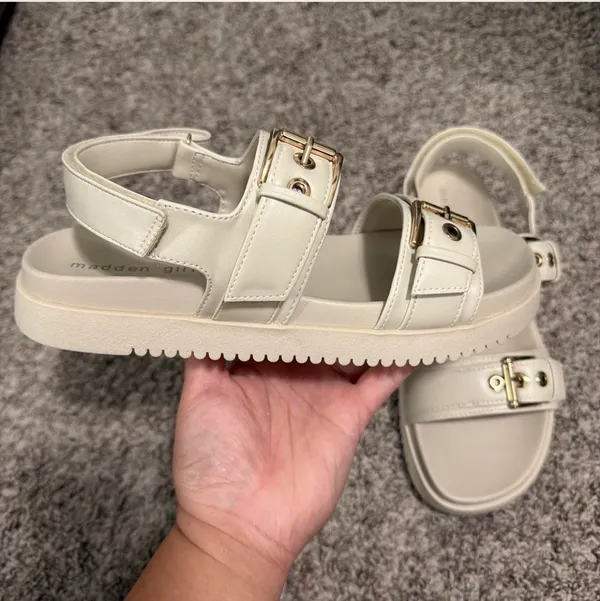 Madden Girl Sandals - Image 3