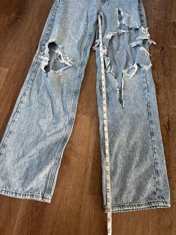 Pacsun 90s Boyfriend Distressed Jeans - Size 25 - Image 6