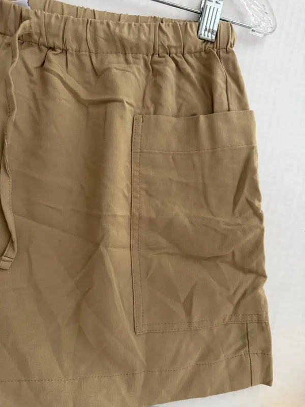 Old Navy Women’s Khaki Drawstring Athletic Shorts - Image 2