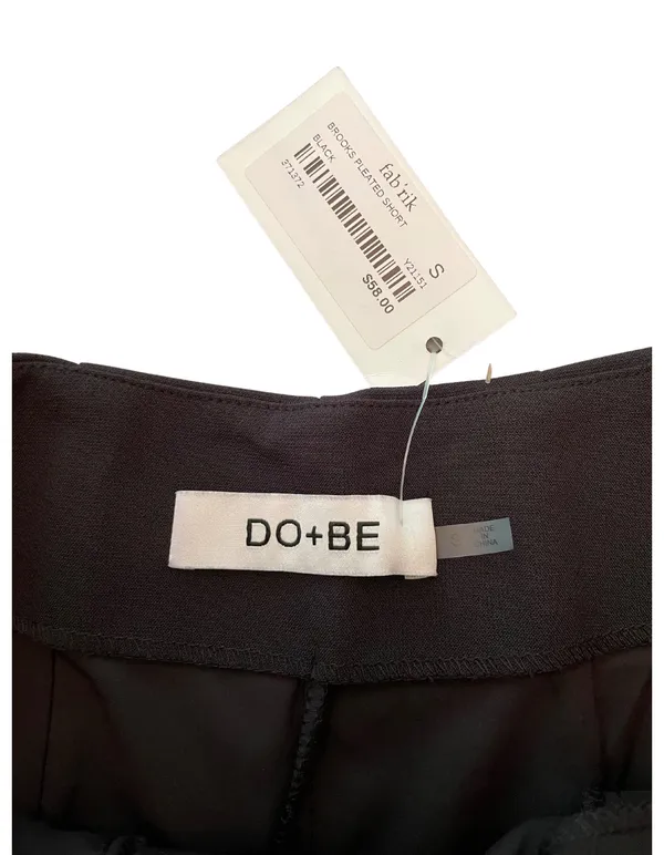 DO+BE Ultra Hi-Rise Black Pleated Shorts Size Small NWT - Image 3