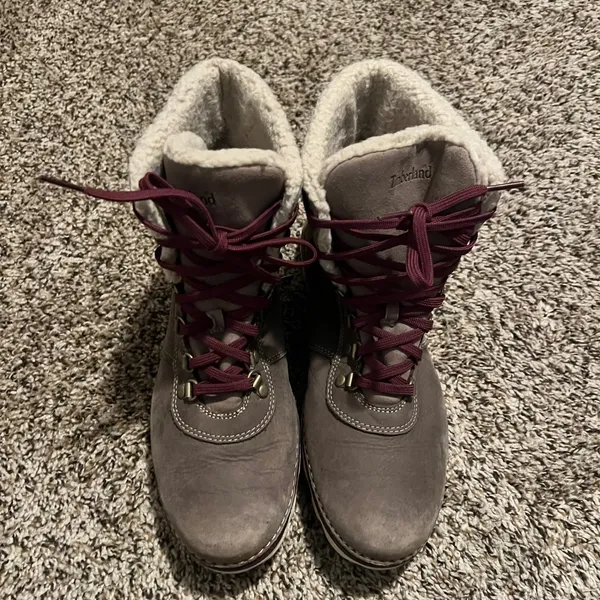 Timberland‎ Taupe Leather Faux Fur Lined Lace Up Hiking Boots Burgundy Accents - Image 4