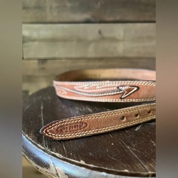 Vintage Jordache Genuine Leather Belt USA Made Arrow Stitch Brass Buckle 30 - Image 4