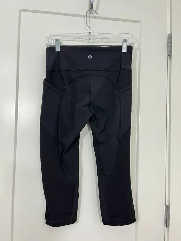 Lululemon Size 8 All the Right Places Crop High-Rise Leggings 19" Black - Image 4