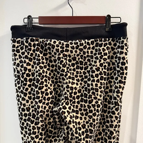 Juicy Couture Women’s Leopard Velvet Track Suit Size M - Image 7