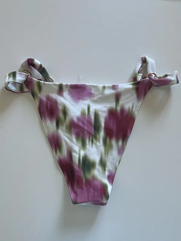 {Abercrombie & Fitch} Brand New O-Ring High-Leg Cheeky Bottom - Image 9