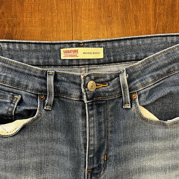 Levi's Signature Mid-rise Bootcut Jeans (10L - 30 x 34) - Image 2