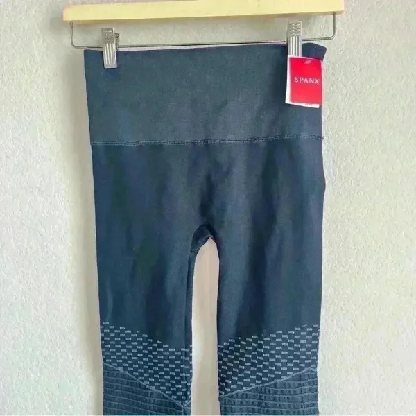 SPANX Women's Indigo Sky Seemless Moto Look‎ at Me Now Leggings Size Small NWT - Image 8