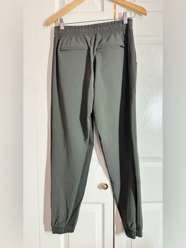 Athleta Textured Brooklyn Joggers - Mountain Olive - Size: 4 - Image 3