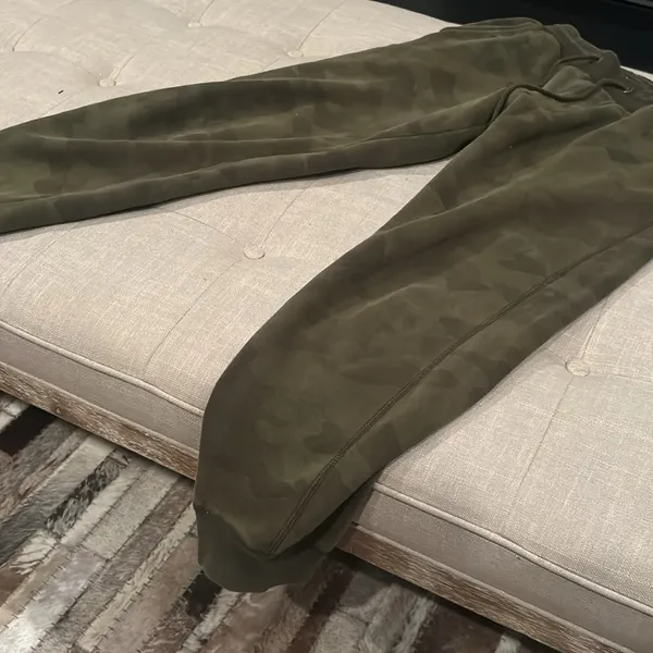 Uniqlo 100% Cotton Camo Drawstring Joggers Size Small - Image 3
