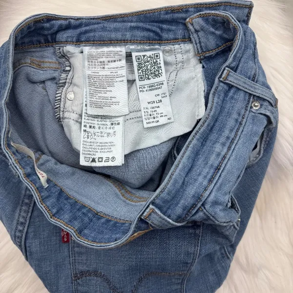 Levi's Women’s 721 High Rise Skinny Blue Jeans in size 29 - Image 3