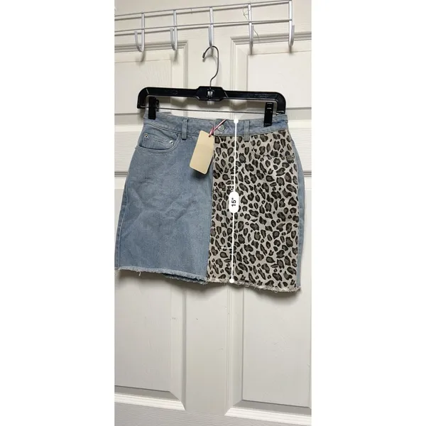 Entro Blue Denim Leopard Print Colorblock Mini Skirt Raw‎ Hem Small NWT - Image 5