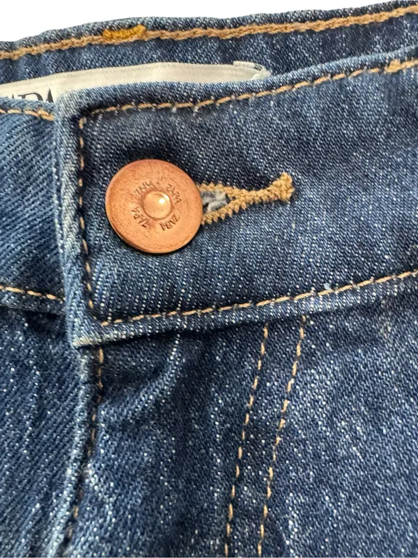 ZARA Jeans in Dark Blue Wash - Image 4