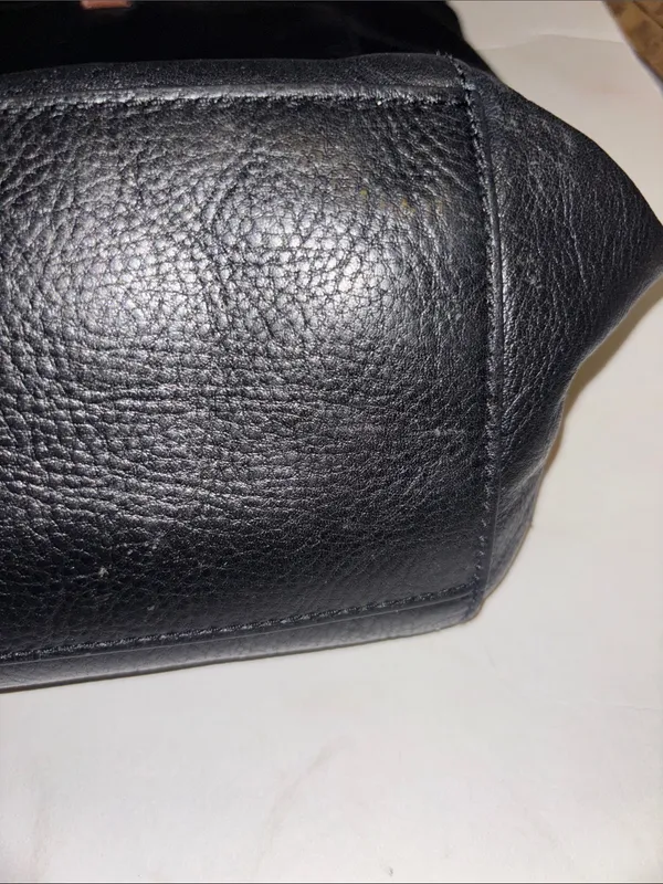 Fossil…Rachel Tote Black Pebbled Leather Tote With Brown Contrasting Handles - Image 10
