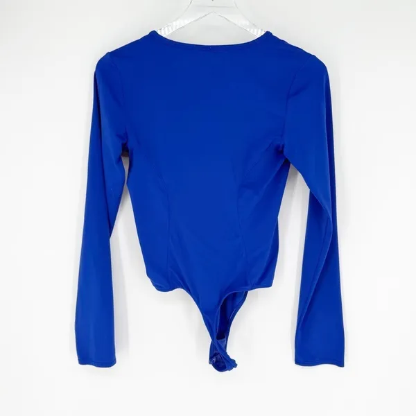 Free People‎ V-Neck Long Sleeve Bodysuit Women's Size M Blue Layering Essential - Image 3