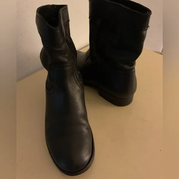 Frye women Black Leather moto Cara Roper boots size 6.5 - Image 5