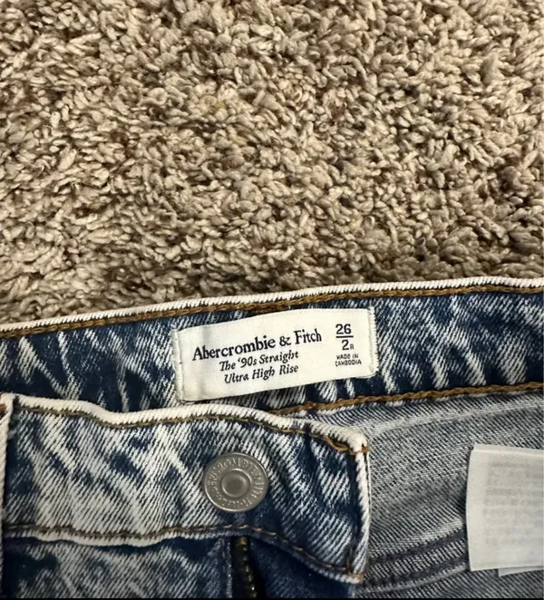 Abercrombie Jeans - Image 2