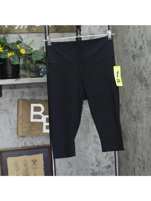 NWT All In Motion Everyday Soft Ultra High-Rise Capri Leggings 92937568 Black XL - Image 2