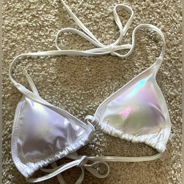 NWT SXY Halter Triangle White Bikini Top Swim Size Small - Image 3