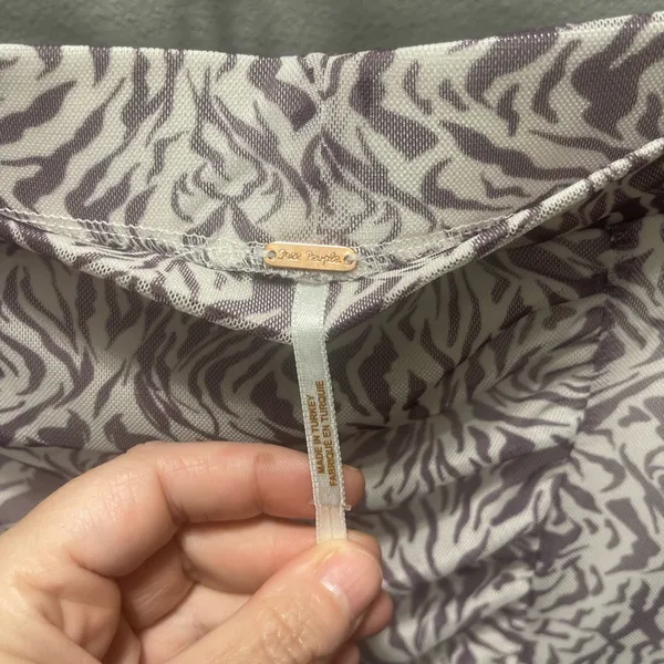 Free People NEW Romi‎ Mesh Mini Skirt Purple/White Zebra Size Medium - Image 4