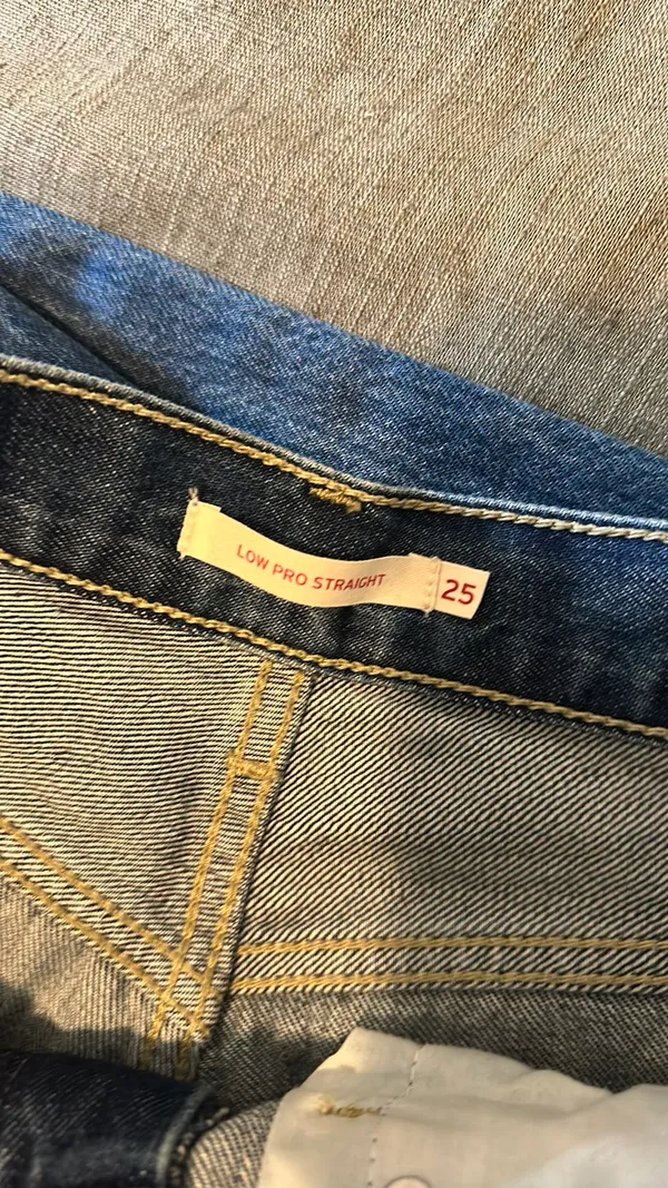 Low Pro Levi’s Straight - Image 3