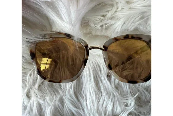 Sojos Stylish Tortoiseshell Frame Sunglasses with Brown Lenses - Image 3