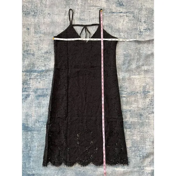 NWT! Chaser Black Floral Lace Scallop Hem Strappy Slip Dress Medium - Image 4
