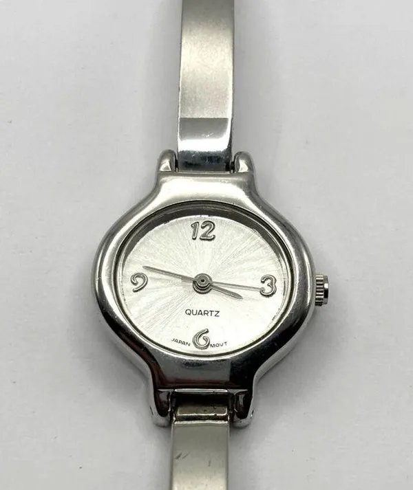 Retro Silver Watch - Image 2