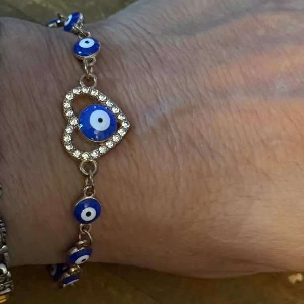 Gold tone evil eye heart bracelet - Image 2