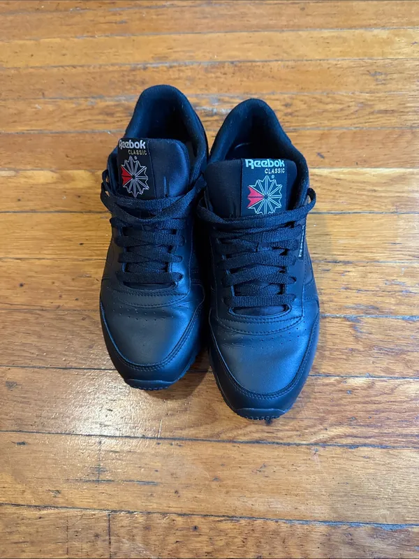 Reebok Women’s Classic Black Leather Sneakers Size 8 - Image 2