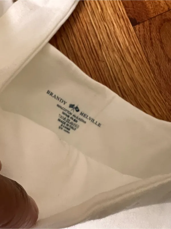 Brandy Melville White Scoop Crop Tank - Image 3