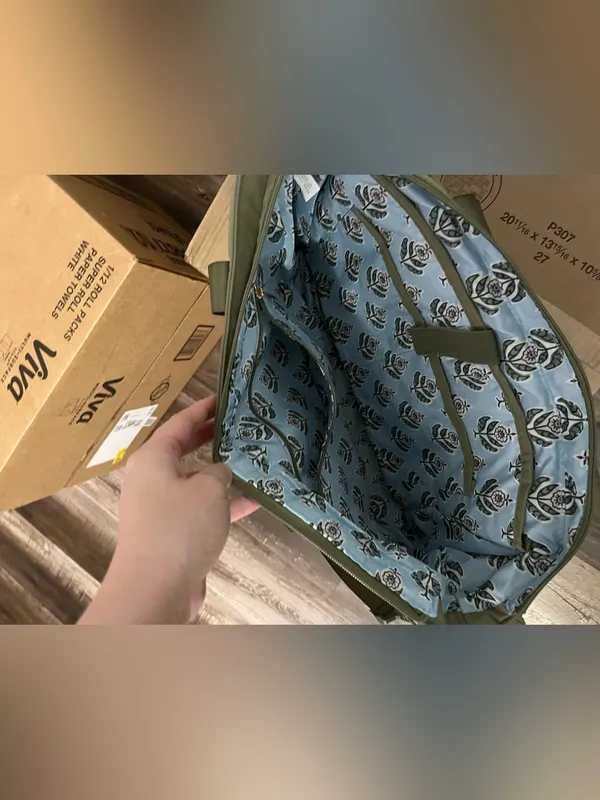 Anywhere Quilted Olive Tote Bag - Women's Day Bag - Image 3