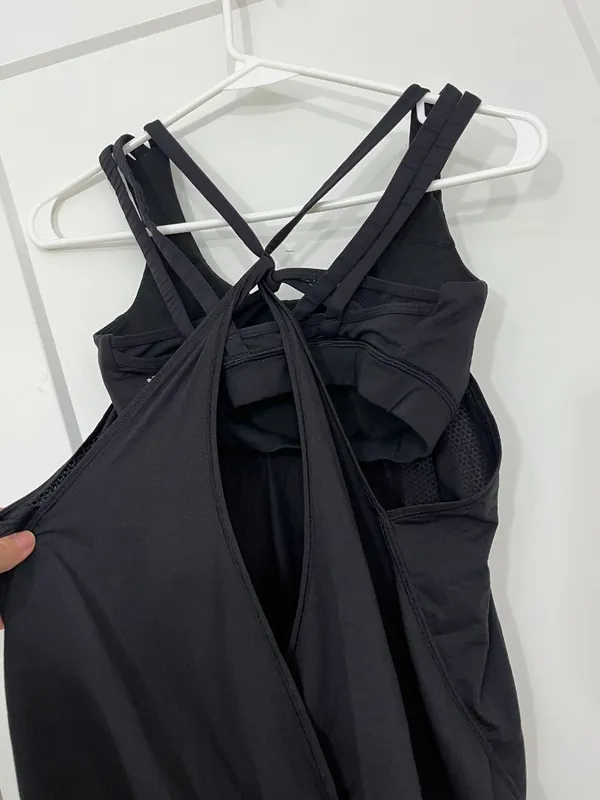 Lululemon Size 6 Black Nouveau Limits Built-In Shelf Bra Layered Tank Top - Image 5