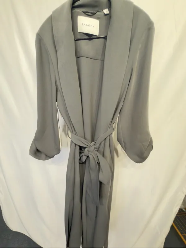 NWT Aritzia Babaton Kahlo Robe - Coal Gray- size Small - Image 11