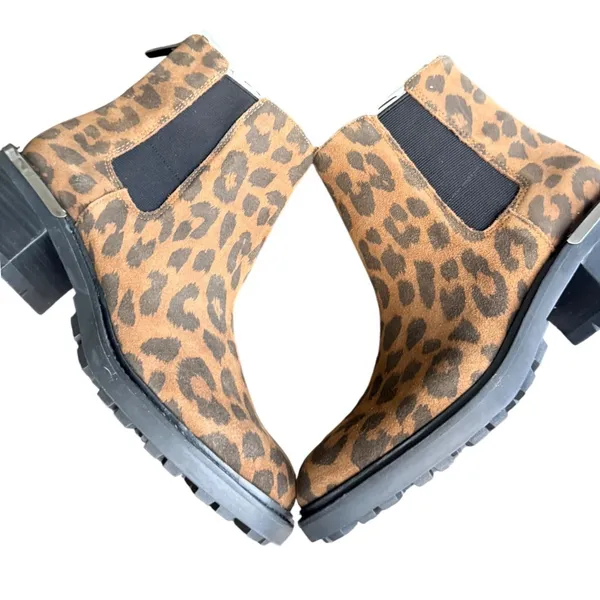 Vince Camuto Leopard Print Lug Sole Suede Ankle Boots Brown Black Size 8 - Image 5