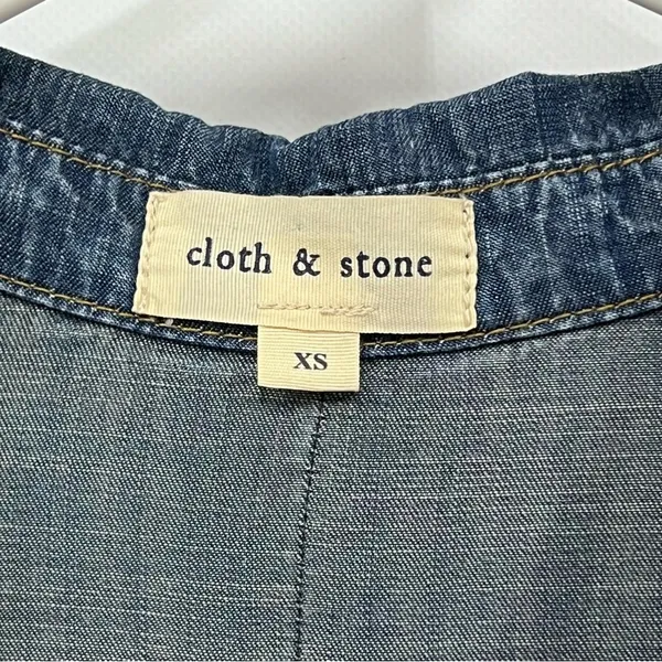 Cloth & Stone xs Denim Shirt Tencel Button Down top long sleeve - Image 5