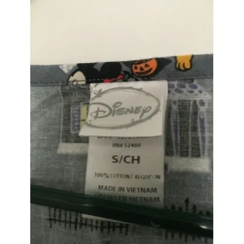 Disney Women's Graphic Scrub Uniform Top Nurse Medical Halloween Size Small - Image 2