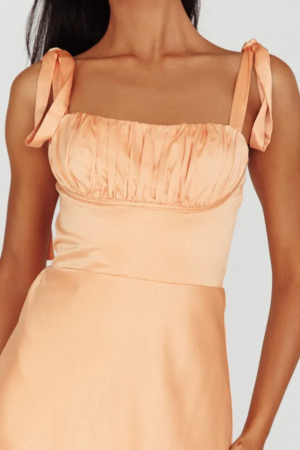 Selfie Leslie Orange Maxi Dress - Image 3