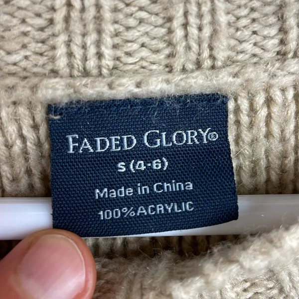 Faded Glory cable knit camel color sweater size small - Image 5