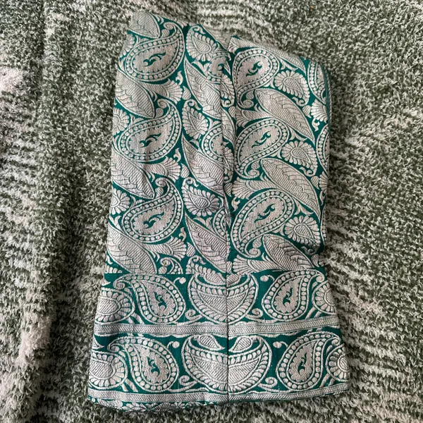Green and silver paisley strapless top - Image 2
