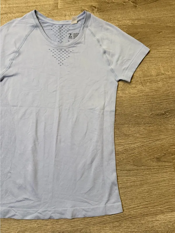 •ZELLA• SEAMLESS TEE - Image 2
