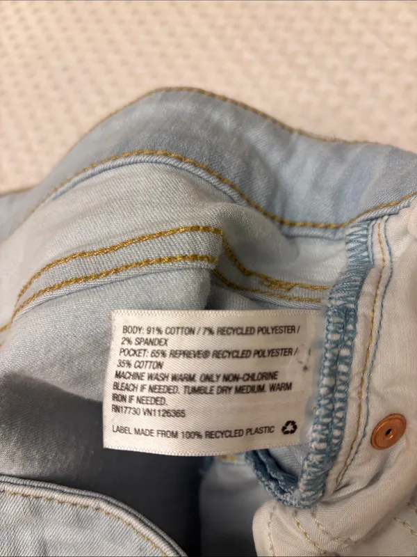 Universal Threads 10/30 High Rise Midi Light Blue Button-Fly Denim Cut Off Shorts - Image 13