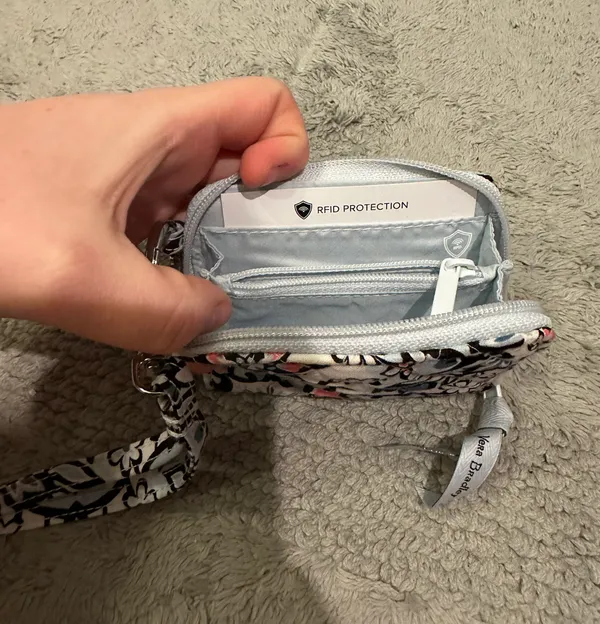 Vera Bradley Tote And ID Wallet Set - Image 12