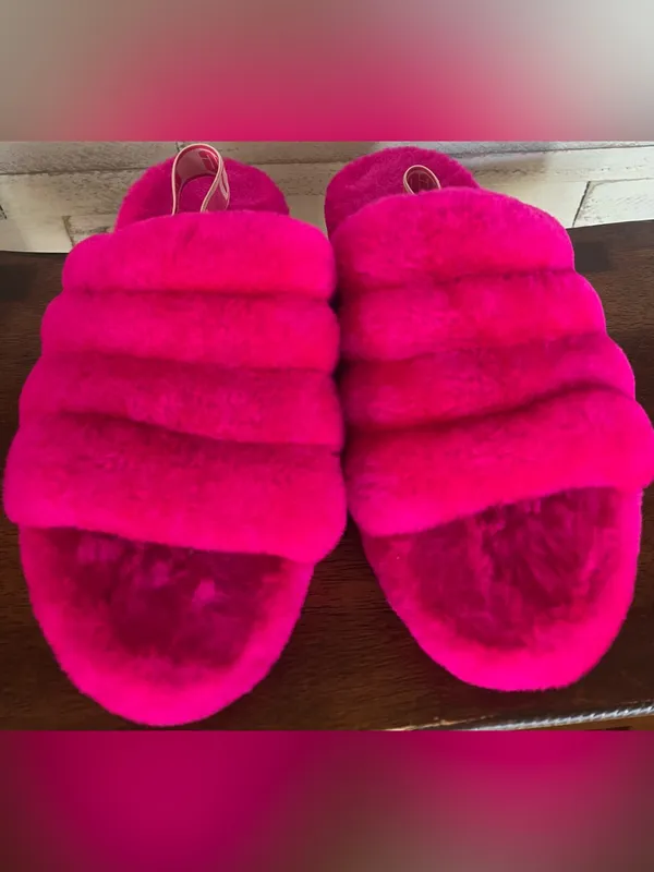Ugg Fluff Yeah Slide in Bright Pink Women’s Size 5 - Image 4