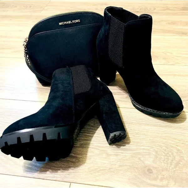 Women‎ New Black Faux Suede Lugged Block Heeled Boots Elastic Band Pull On 7.5 - Image 4