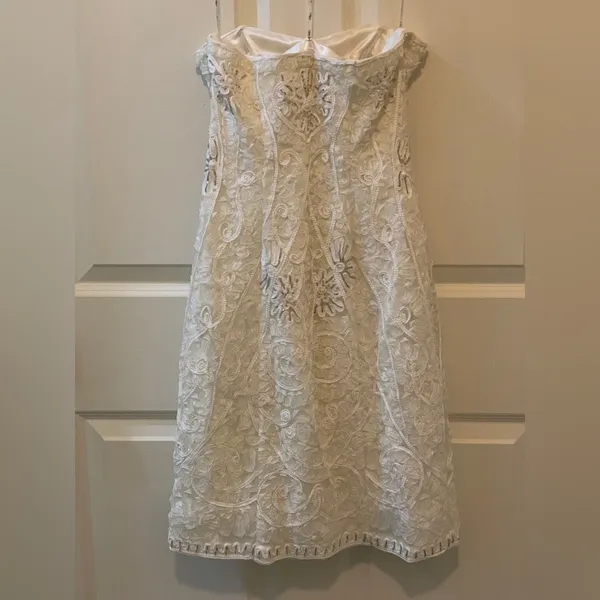 Suewong Elegant White Lace Strapless Dress. Size-4 - Image 2