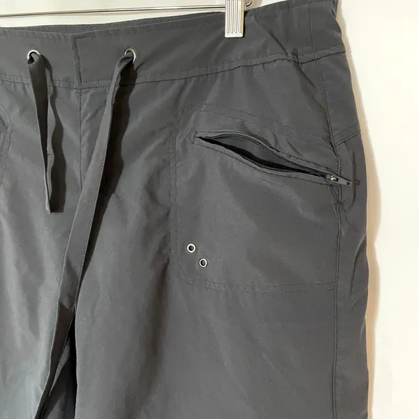 Free‎ Country women's sport gray shorts drawstring waist zipper pockets size L - Image 2
